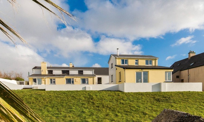 Waterville House | Family beach house located within a short stroll of Waterville