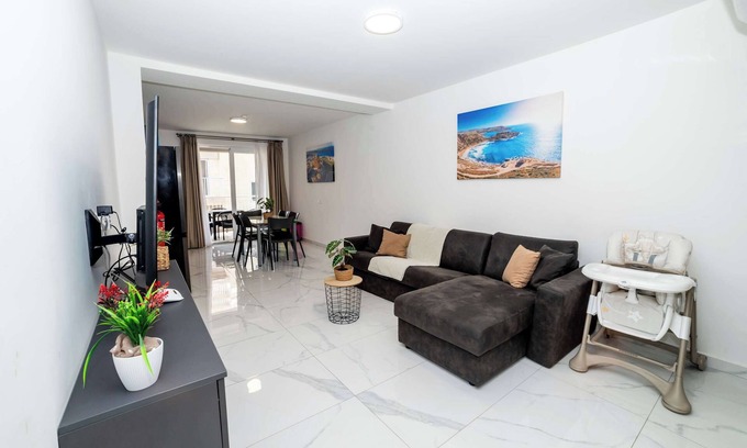 Bugibba Apartment | Family Comfort 3BR Apartment – by HostMT