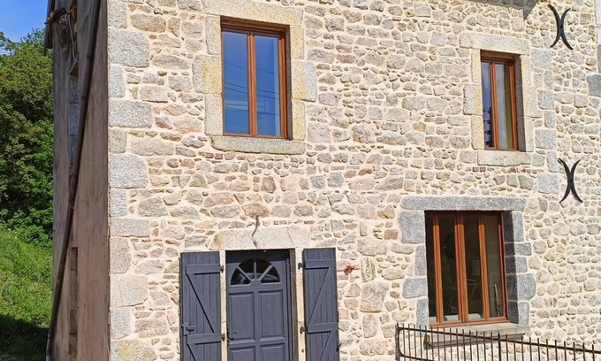 La Chabanne Cottage | Family cottage in Chaudagne, near outdoor activities