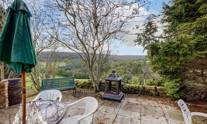 Scarborough Cottage | Family Country Cottage With a Private Valley View