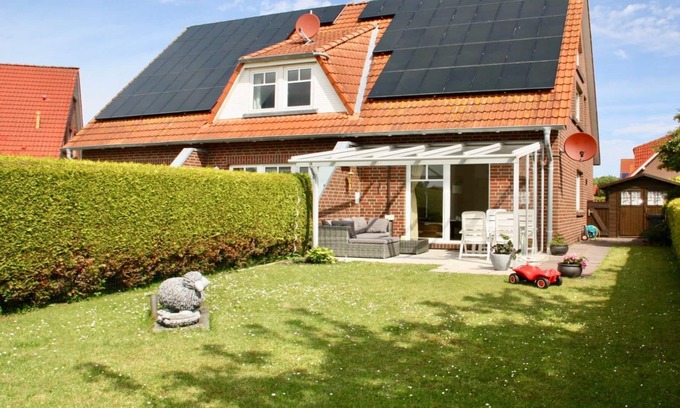 Carolinensiel Apartment | Family and dog Hafenblick