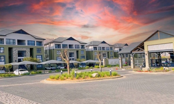 Greater Johannesburg Metropolitan Area Apartment | Family Elegant Smart Home