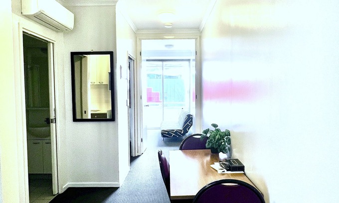 Carlton South Apartment | Family-Friendly 2-Bedroom Apartment in Melbourne CBD – Sleeps 5