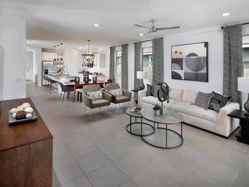 Litchfield Park House | Family-Friendly 3BR Escape Work, Play, Relax!