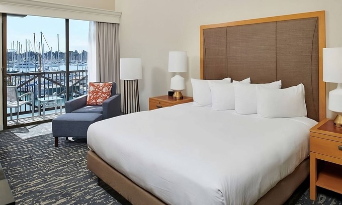 Berkeley Hotel | Family-Friendly Bay Area Stay | 3 Units | Pool, Free Parking & breakfast