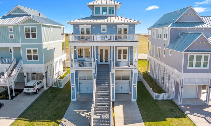 Galveston House | Family Friendly Beach House in Gated Beach Resort