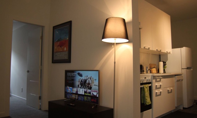 Hollyburn Apartment | Family-Friendly 2BR Ambleside Suite Near Beach & Trails