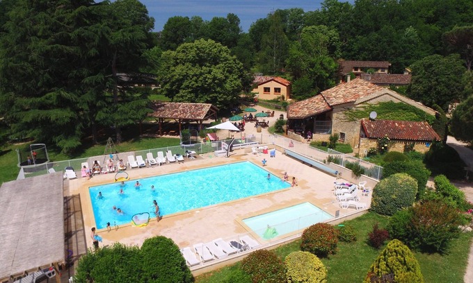 Gavaudun Villa | Family-friendly Holiday Resort * swimming pool, spa, tennis, games, bar, etc.