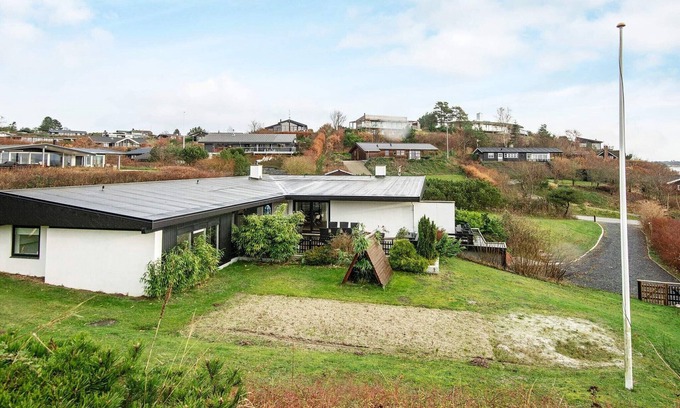 Handrup Strand House | Family-Friendly House by the Beach