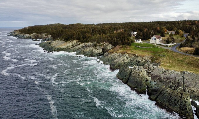 Cupids House | Family-Friendly Oceanfront Home with Incredible Views, Ideal for Long Stays!
