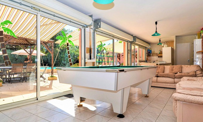 Mondragon House | Family friendly vacation home in Vaucluse between Montélimar and Avignon.