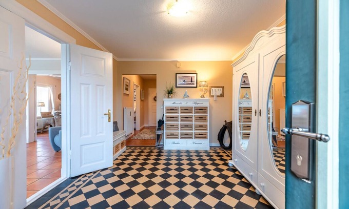 Wrixum Apartment | "Family-friendly vacation apartment in a historic mill house with garden!"