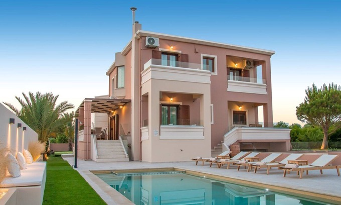 Galatas House | Family Friendly Villa with private pool, 5 min from the beach