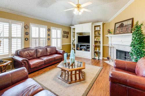 Forney House | Family Home Near I-80 in Suburban Dallas Sidekick