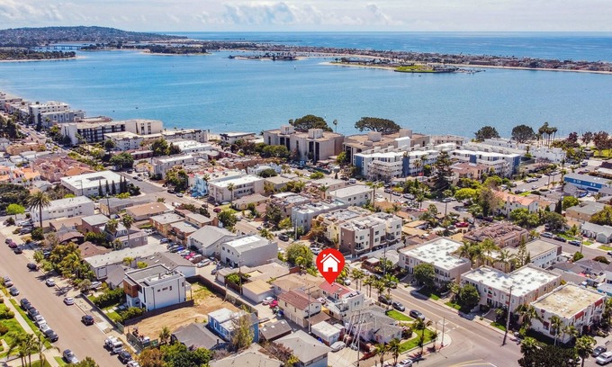 Crown Point House | Family Home w/Fire Pit & Decks!