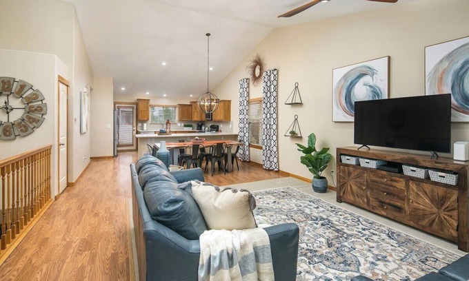 Windsor House | Family Oasis - 4 Bed & 3 Full Bath