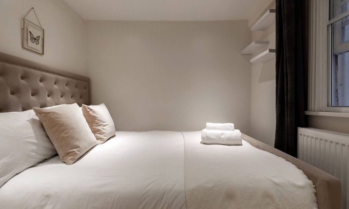 Bryanston and Dorset Square Apartment | Family One Bedroom with Patio Baker St G2