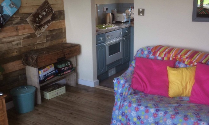 Great Yarmouth Ski Chalet | Family orientated quirky chalet