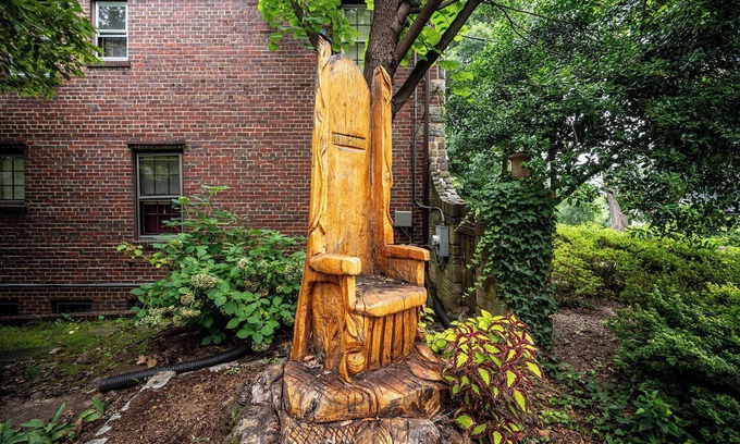 Chevy Chase House | Family Pet Friendly 4-Bedrm 8-Beds & Fenced Backyard