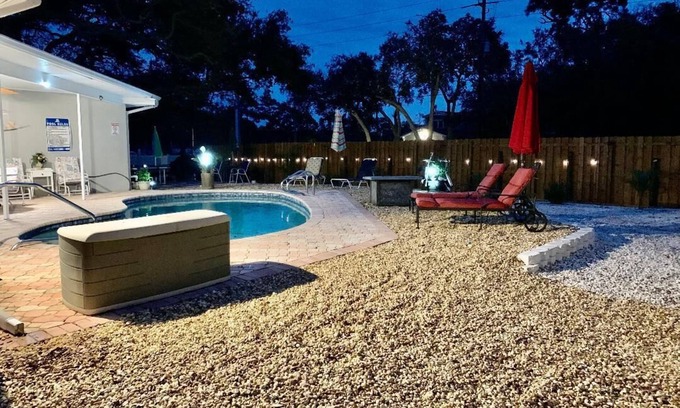 Palma Sola House | Family Pool Home Near Anna Maria Island & IMG