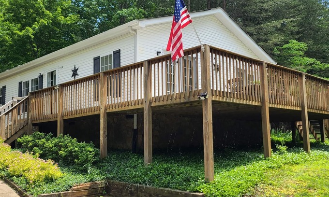 Smith Mountain Lake House | Family retreat at the Lake! Dock the boat, fish, jump, or swim from the dock.