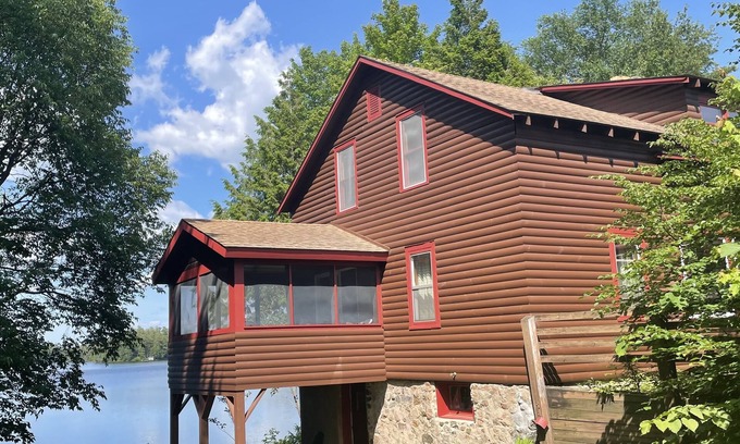 Cranberry Lake House | Family Reunion Waterfront Paradise! Private Lake. Boats included!