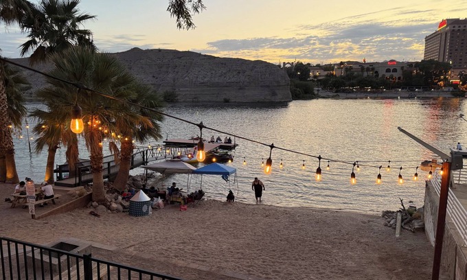 Bullhead City Apartment | Family River Retreat