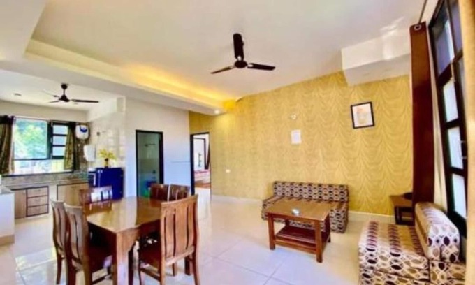 Kasauli Apartment | Family Suite with Balcony - The Terrace Retreat by StayVuesn