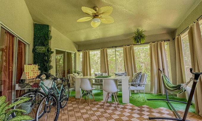 Florida Ridge House | Family Tropical Oasis: 15 mins From Beach