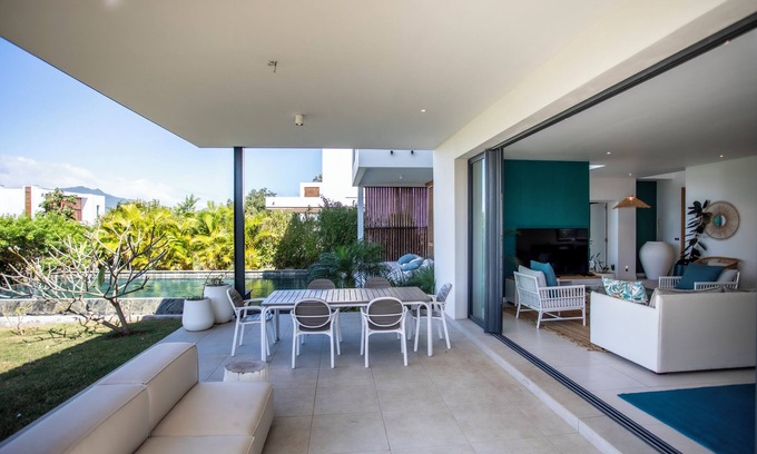 Tamarin House | Family villa with swimming pool