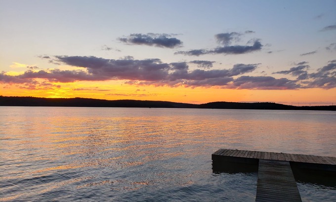 Hawley House | FamilyOriented LakeWallenpaupack Lakefront3BR+Loft+2FBaths-GreatViews!Central AC