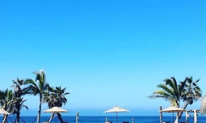 Cerritos House | FAMOUS SURFS UP! SAFE CERRITOS BEACHFRONT- FAMILY FRIENDLY ONLY 4 BEDROOM VILLA