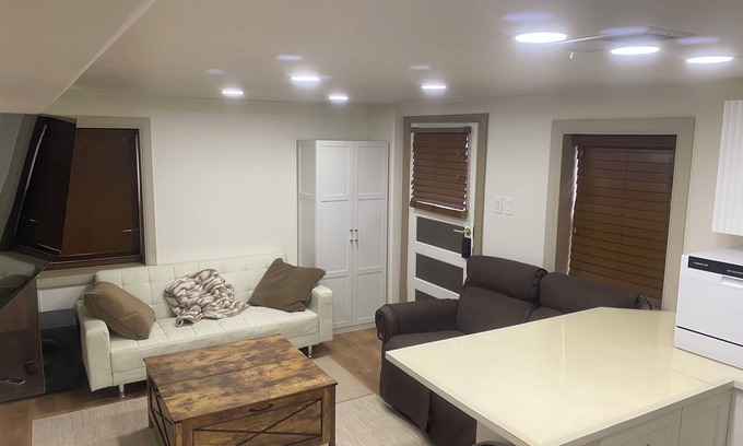 Farmington Apartment | Fancy Mother-in-Law Suite! 1 month minimum.