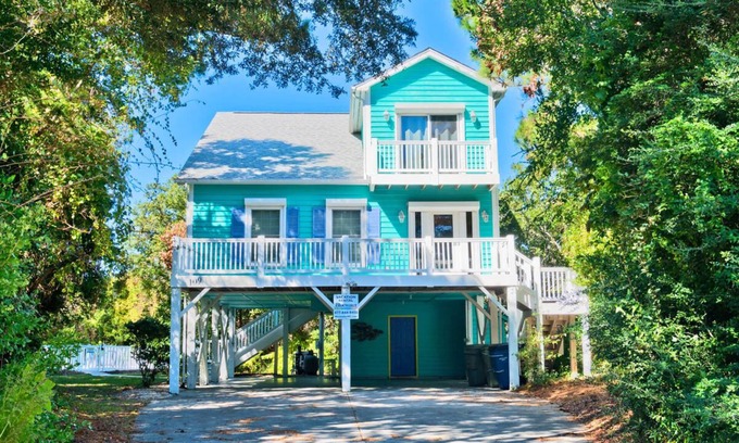 Emerald Isle House | Fanta Sea, Oceanside House in Emerald Isle, NC!
