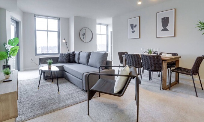 Aurora Highlands Condo | Fantastic 2/2 Condo @Pentagon City With Gym