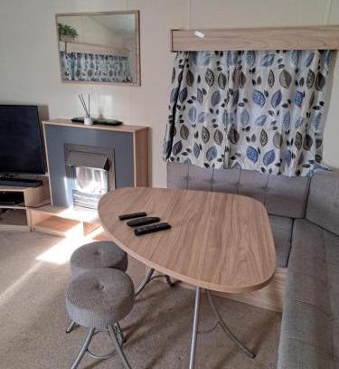 Great Houghton Other | Fantastic 2 Bedroom Static Caravan Billing Aquadrome