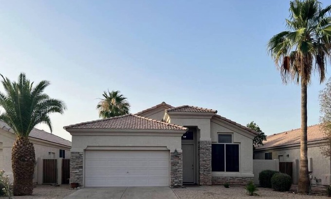 Chandler House | Fantastic! 4-bdr Home with Swimming Pool