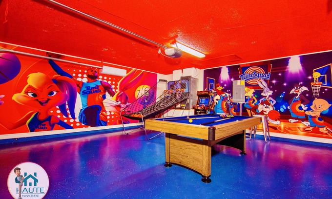 Clear Creek House | Fantastic 5BD House w/Private Pool - 9mi/Disney!