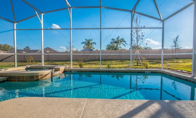 Loma Vista Villa | Fantastic 6 Bedroom 5 Bathroom Champions Gate Pool and Spa Villa With Games Room