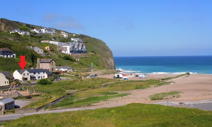 Porthtowan Cottage | FANTASTIC COTTAGE 60 METRES FROM BLUE FLAG SANDY BEACH