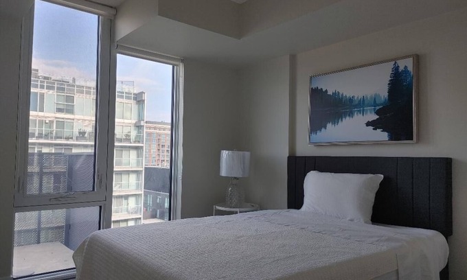 Clanton Park Condo | Fantastic one bed plus one den condo near Yorkdale mall and Wilson subway