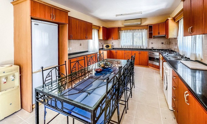 Edremit House | Fantastic Villa with Private Beach in Girne