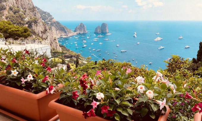 Marina Piccola Villa | Fantastica villa con vista sui faraglioni