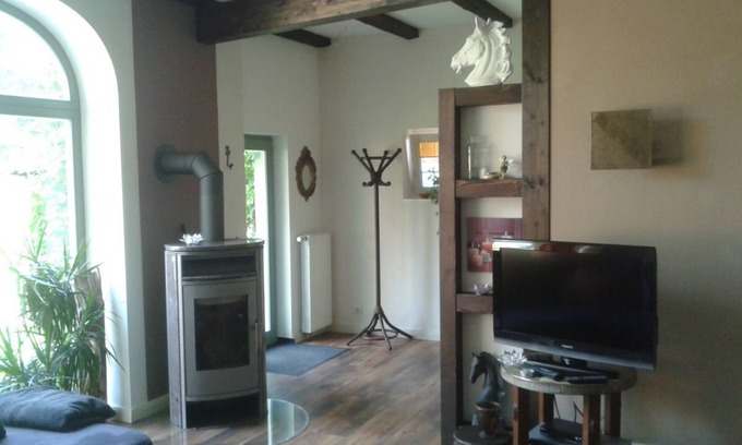 Winsen Condo | Fantastically beautiful and quietly located apartment centrally located between Hamburg + Lüneburg