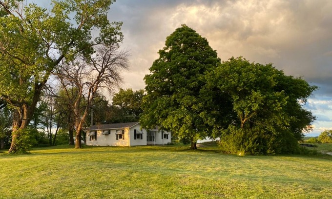 Fairport Other | Farmhouse 9 miles from I-35, goats & chickens