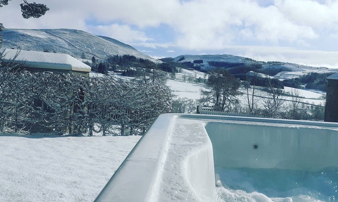 Blairgowrie House | Farmhouse @ Dalnoid with hot-tub, wood-burners, Aga, pets welcome, large garden