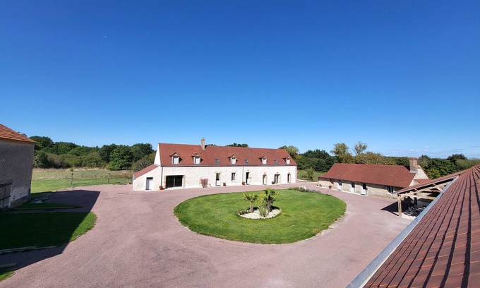 Saint-Cyr-en-Val Other | Farmhouse