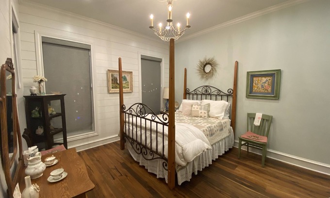 Quitman Bed & Breakfast | FARMHOUSE GUEST SUITE: Spiritual Retreat & Country Resort for Rest & Restoration