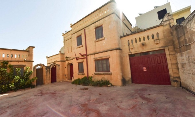 Zebbug Other | Farmhouse situated in a quiet area with spectacular seaview of Xwejni bay!