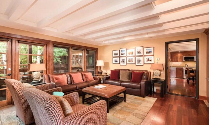 Aspen House | Fasching Haus Unit 9 & 10, 6 Bedroom, 6 BTH Condo, 2 Blocks to Downtown Aspen